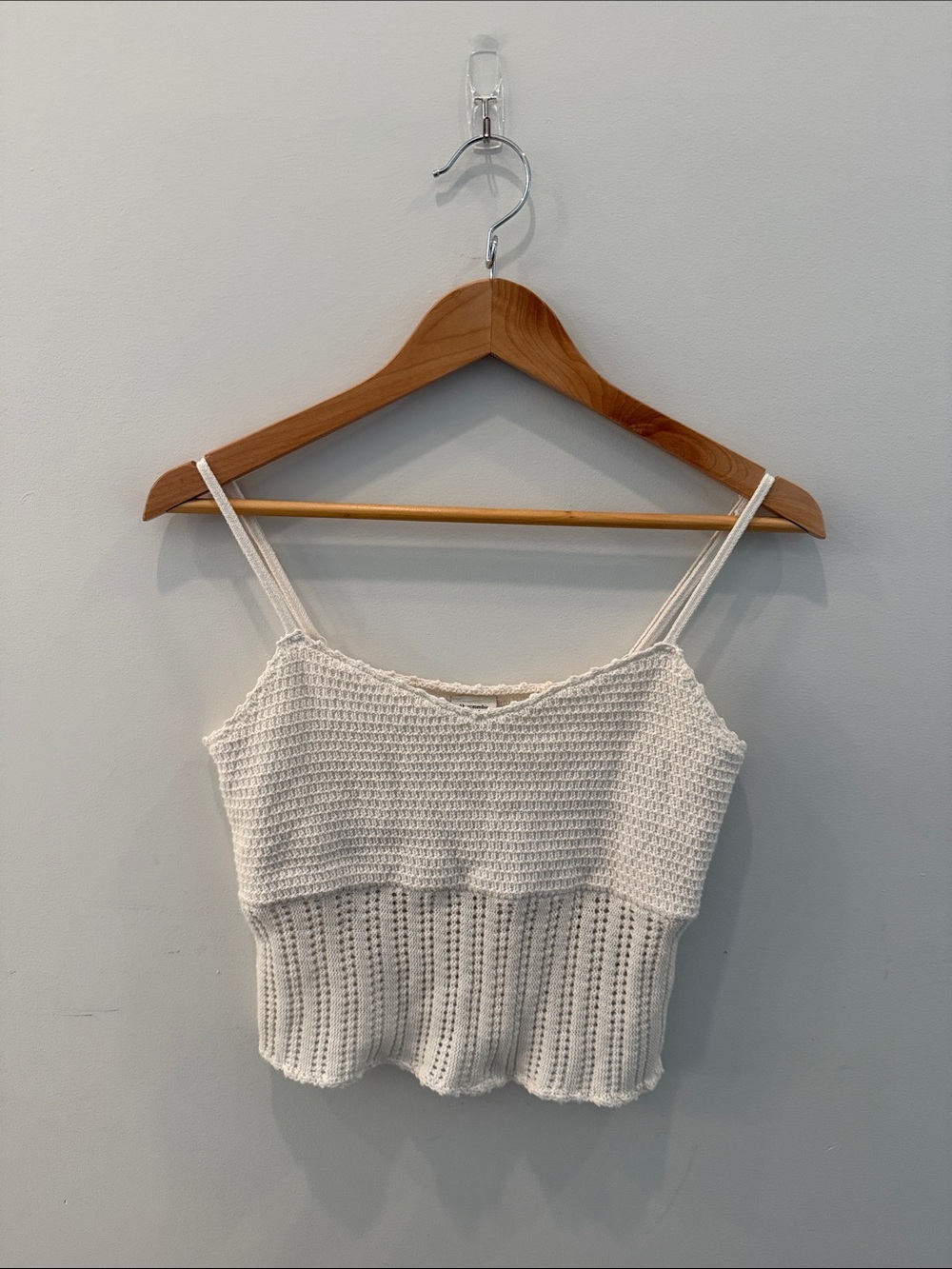 Abercrombie & Fitch/ White Knit Cropped Cami Tank Top Size M